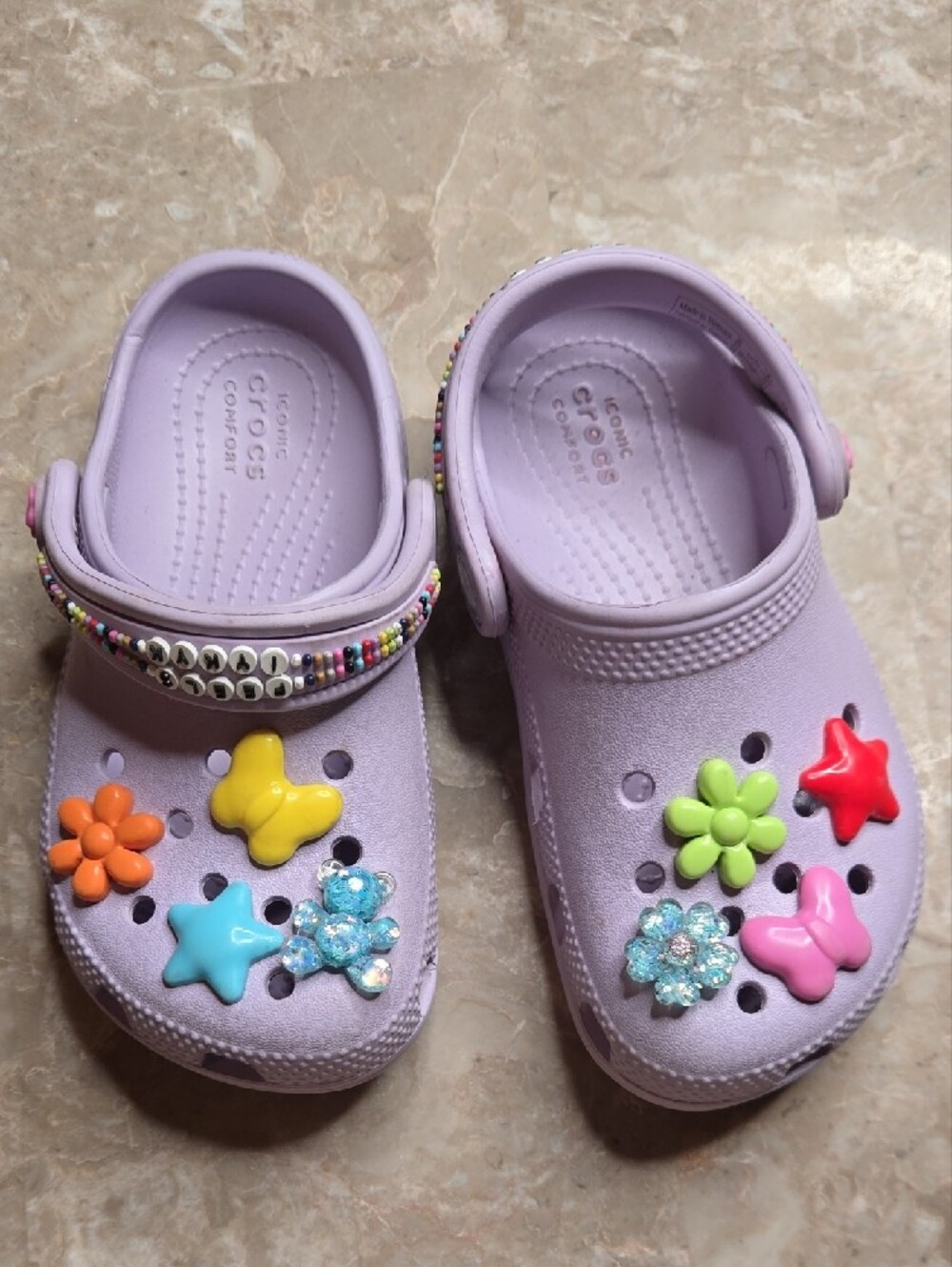 CROCS Kids Lavender Clogs with Colorful Charms - Picture 3 of 7